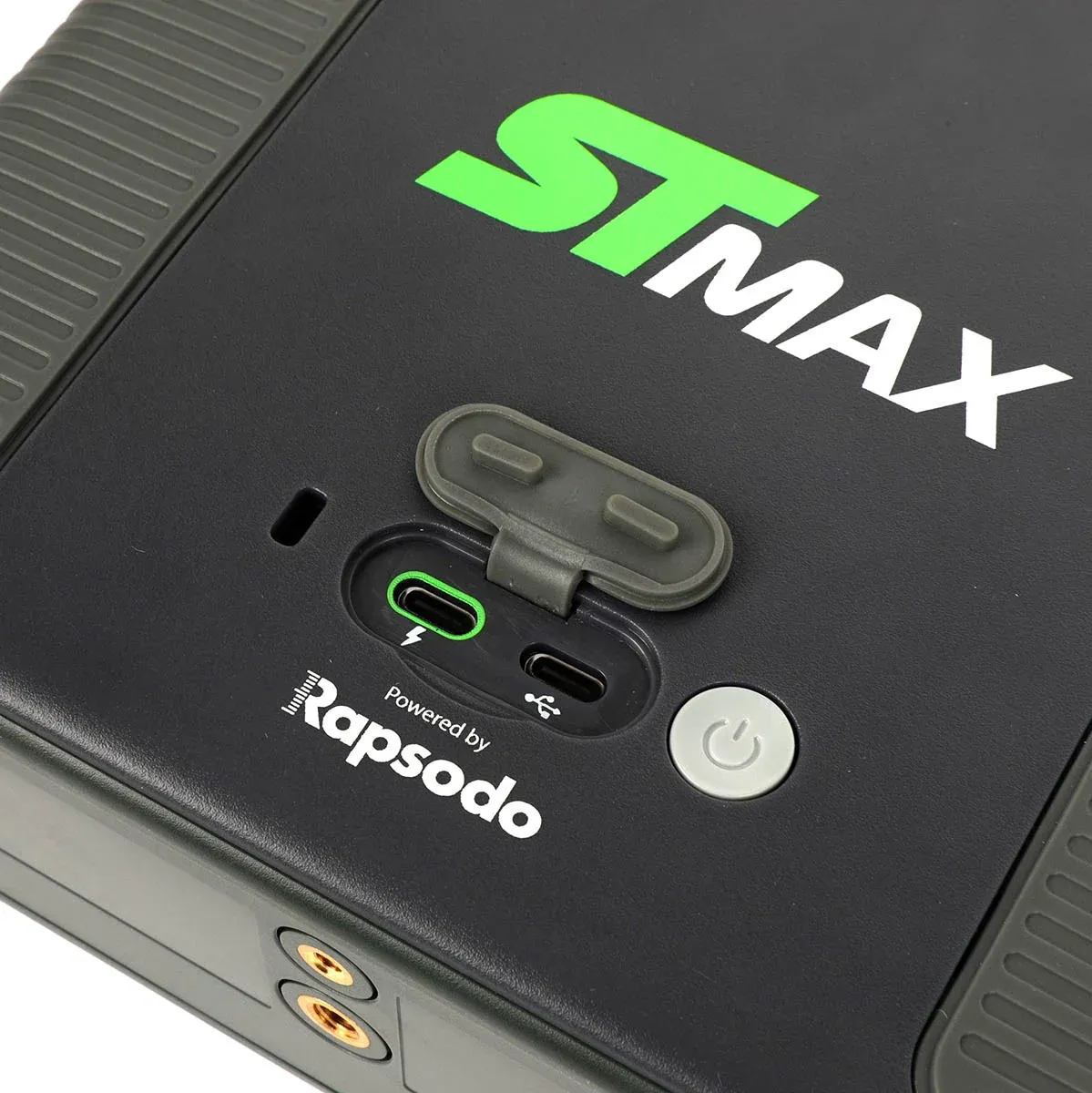 SkyTrak ST MAX launch monitor